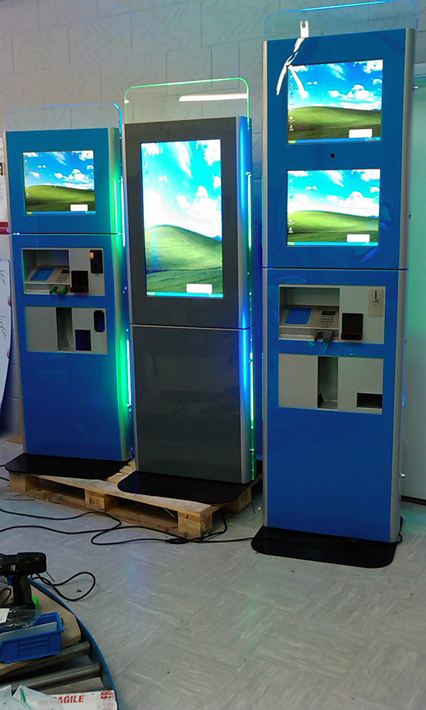 This kiosk, comes with interactive 19'' display. At the rear of the unit a large passive of interactive second screen could replace the static advertisment area.